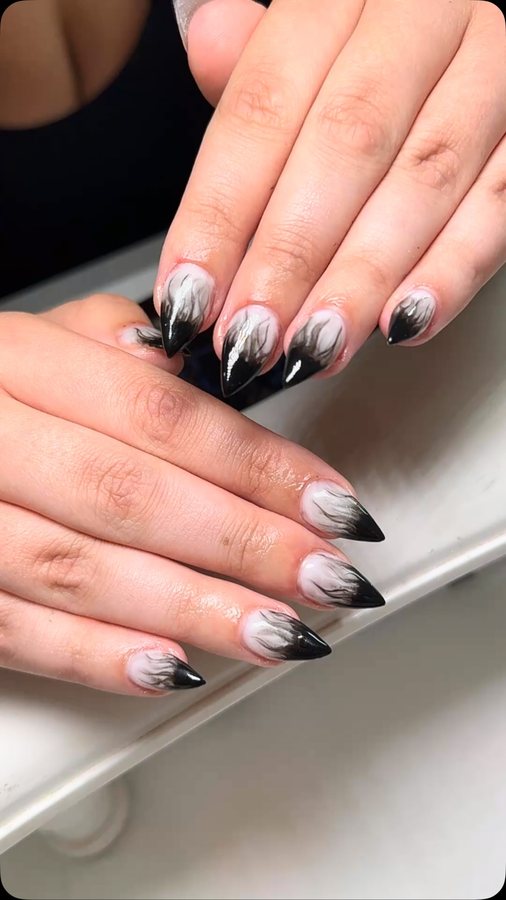 Black and grey smoke ombre nail set