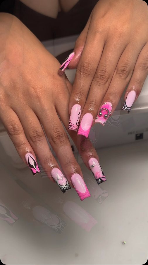 Pink set with black line art detail